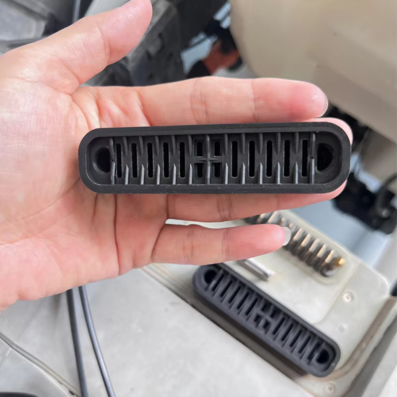 Copertura Protettiva in Plasti - Drone Battery Connector recensione e prezzo